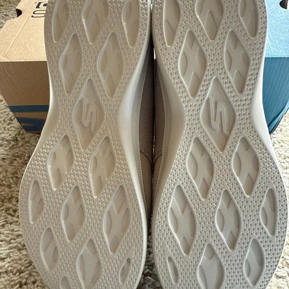 Skechers GO Step Lite Washable Slip-Ons-taupe Size 9.5 A398317 NEW - Picture 5 of 6